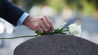 أكثر من 100+ رسائل قصيرة للتعزية والمواساة أكثر من 100+ رسائل قصيرة للتعزية والمواساة